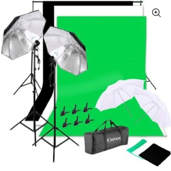 Professional Lighting & Backdrops w/Stand